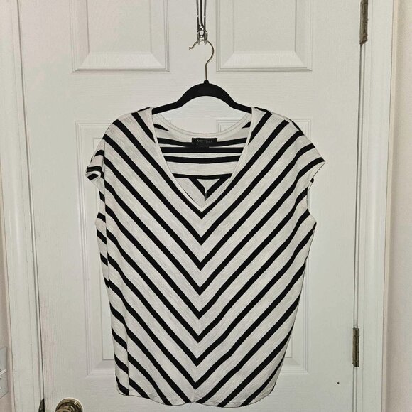 White House Black Market Dolman T, size L - Picture 1 of 3